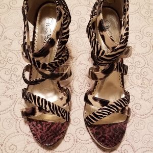 Wild Rose sz 8.5 Animal Print Heels